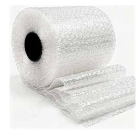 Rollo de burbuja de aire para embalaje industrial, ideal para proteger productos frágiles durante el transporte y almacenamiento.